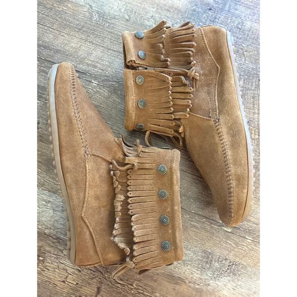 MinneTonka brown suede double fringe side zip boots EUC Sz 10 - Picture 2 of 10